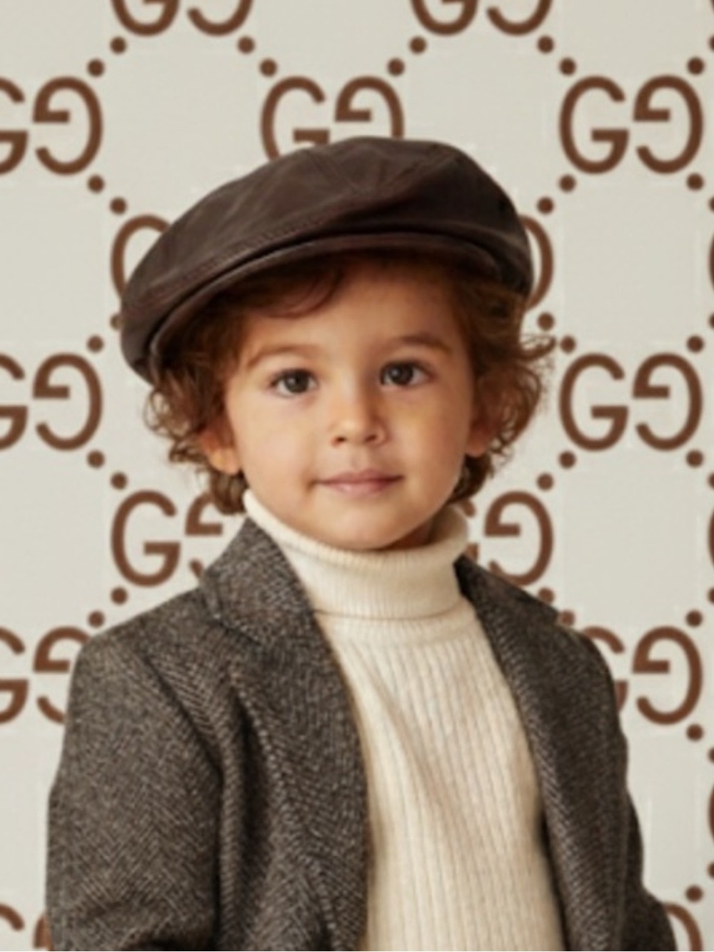 Authentic Gucci luxury designer toddler boy vintage brown leather newspaper hat